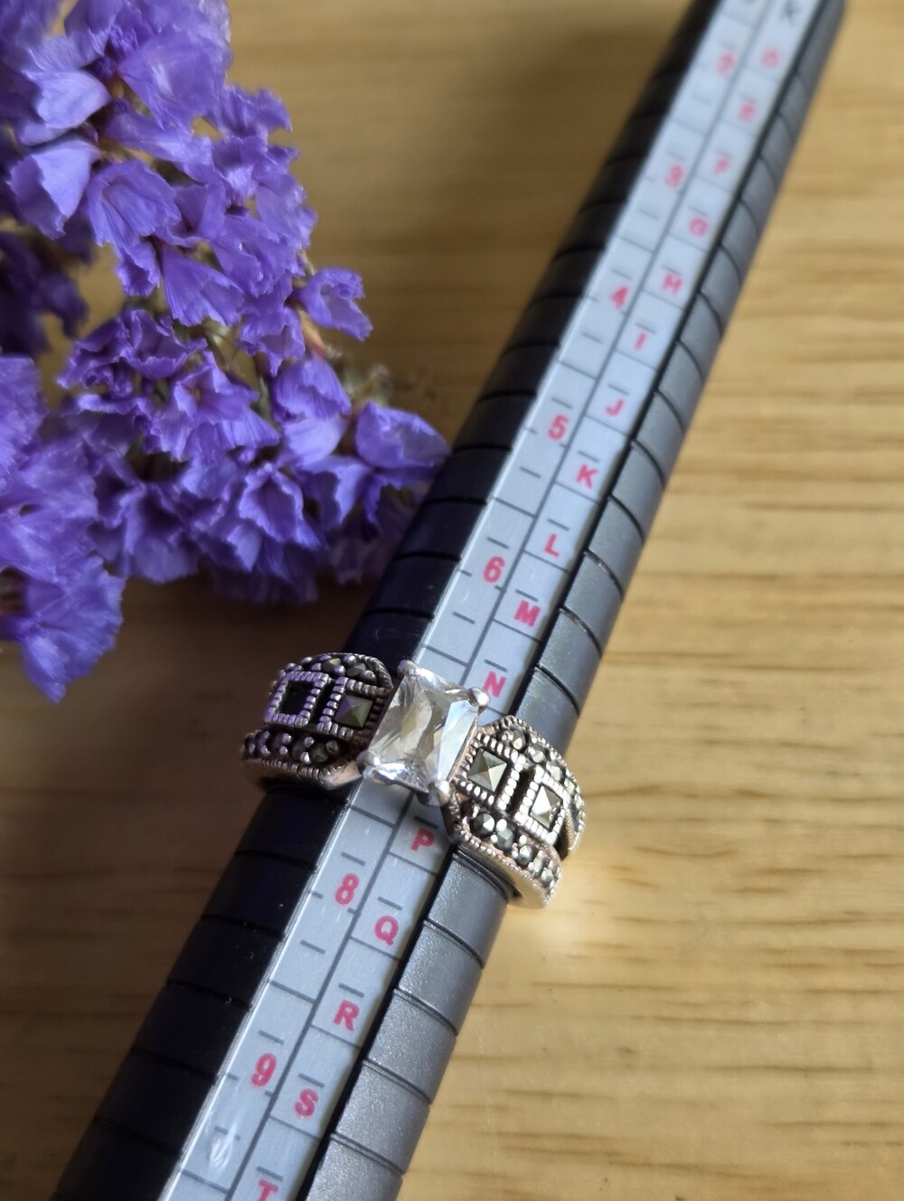 Vintage 925 Ring Size 7.